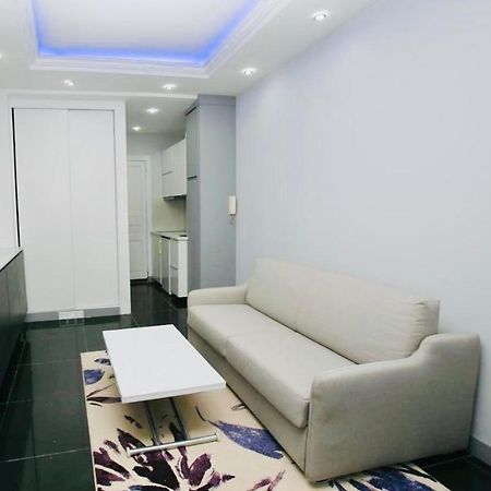 Appartement Coquet En Plein Coeur De Montmartre Париж Екстериор снимка
